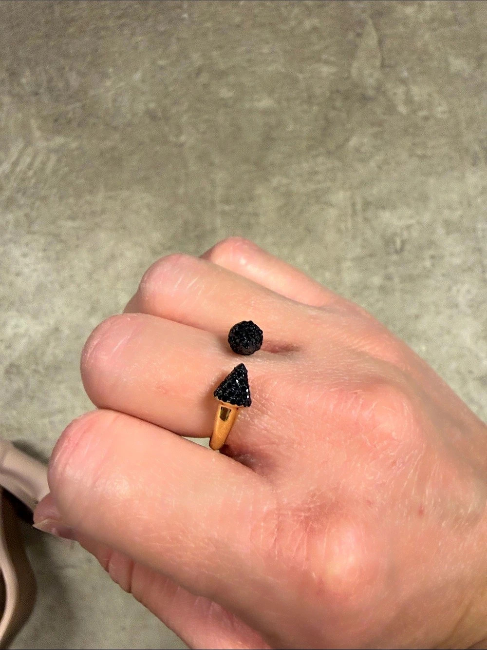 Michael Kors Gold & Black Pointed Ring Like New